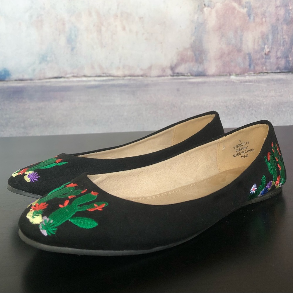 ASOS Cactus Flat Women’s Size US 5